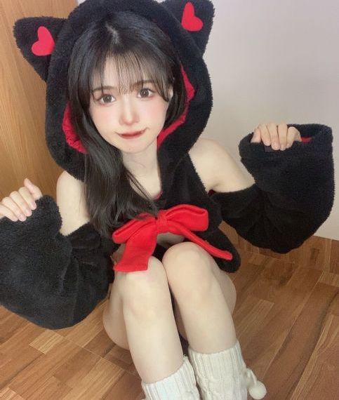 他趴在她的两腿间疯狂免费看