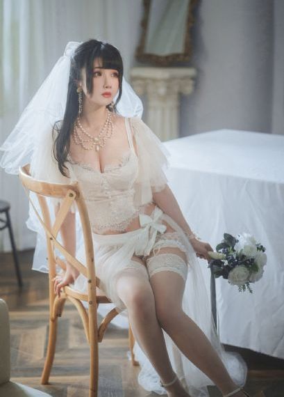 《出包王女》