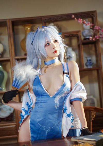 出差强睡年轻女老板1