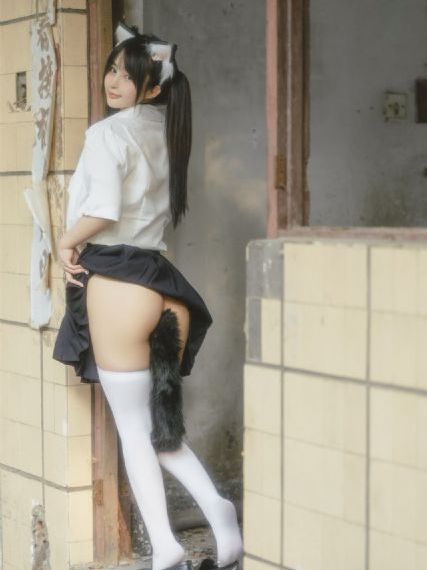 两个上面一个吃下边电影