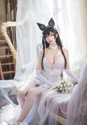 女大学生的沙龙室主演