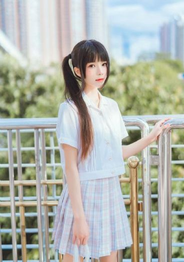 《暖春》