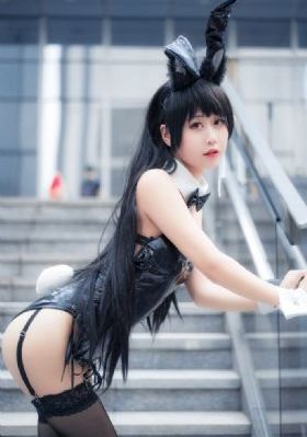 教室里调教大乳奶牛老师