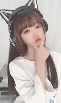 金瓶少女