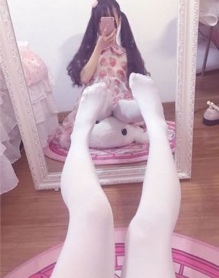 大炕上公的手伸进我内裤